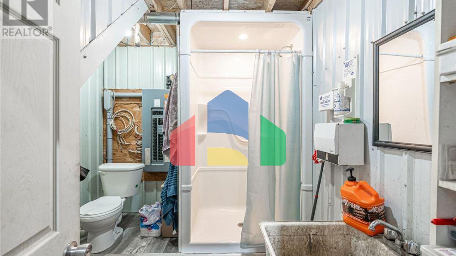 Commercial - Commercial/Retail - Tay, Canada - Canada