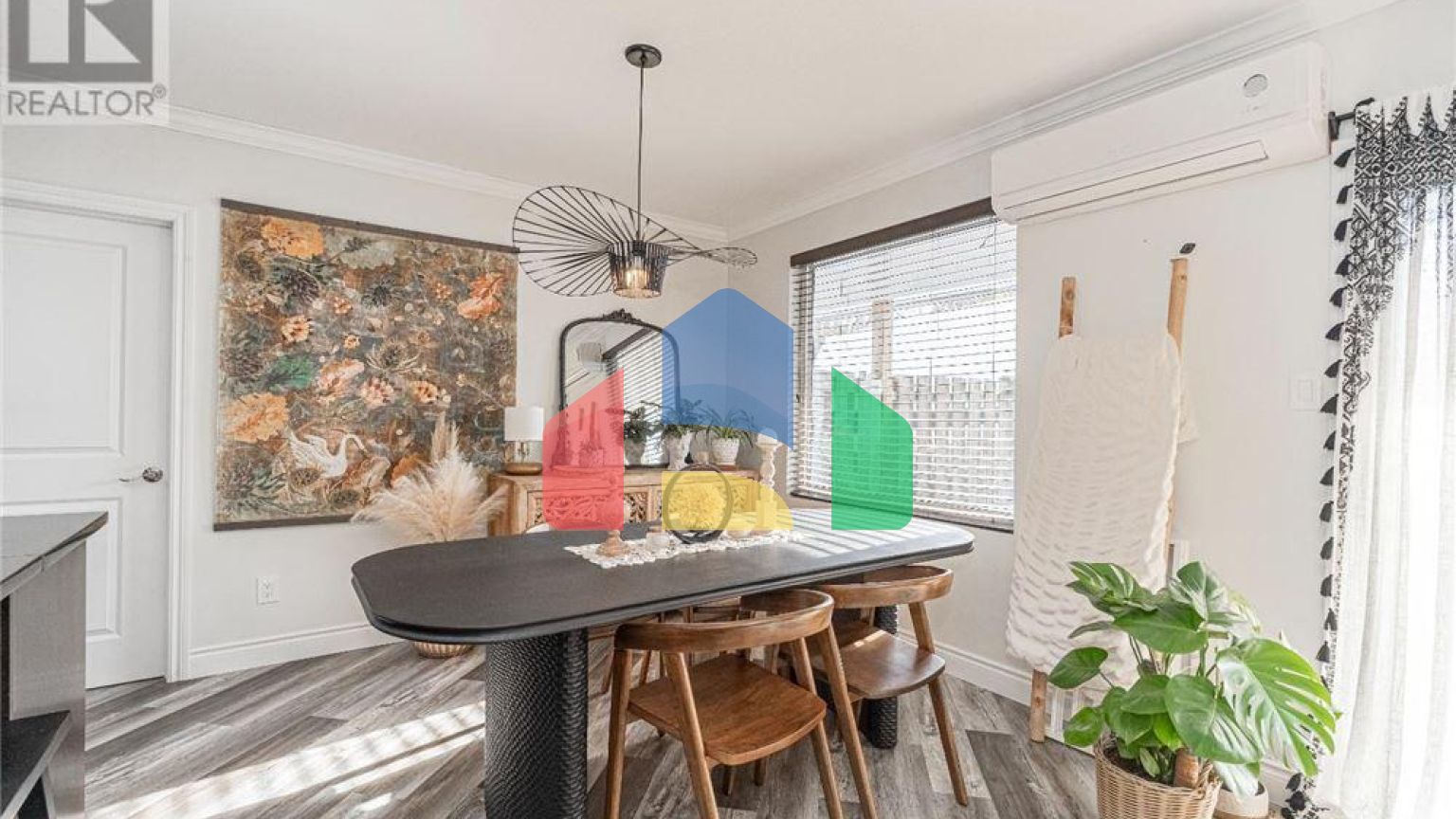 Commercial - Commercial/Retail - Tay, Canada - Canada