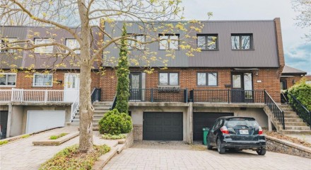 Residential - Two Level House - Saint-Laurent, Canada - Canada