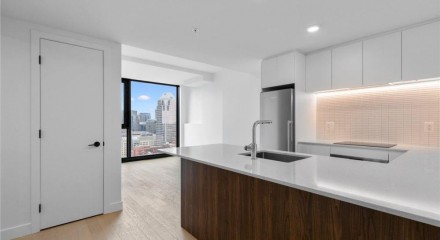 Residential - Condo/Apartment - Montréal (Ville-Marie), Canada - Canada