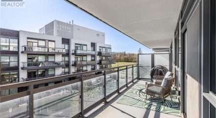 Residential - Condo/Apartment - Innisfil, Canada - Canada