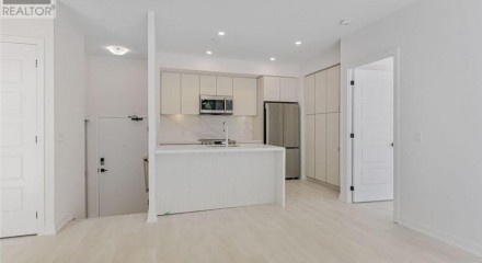 Residential - Condo/Apartment - Innisfil, Canada - Canada