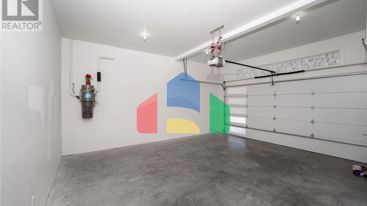 Residential - Single Family Home - Langford, Canada - Canada