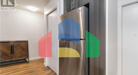 Residential - Single Family Home - Langford, Canada - Canada