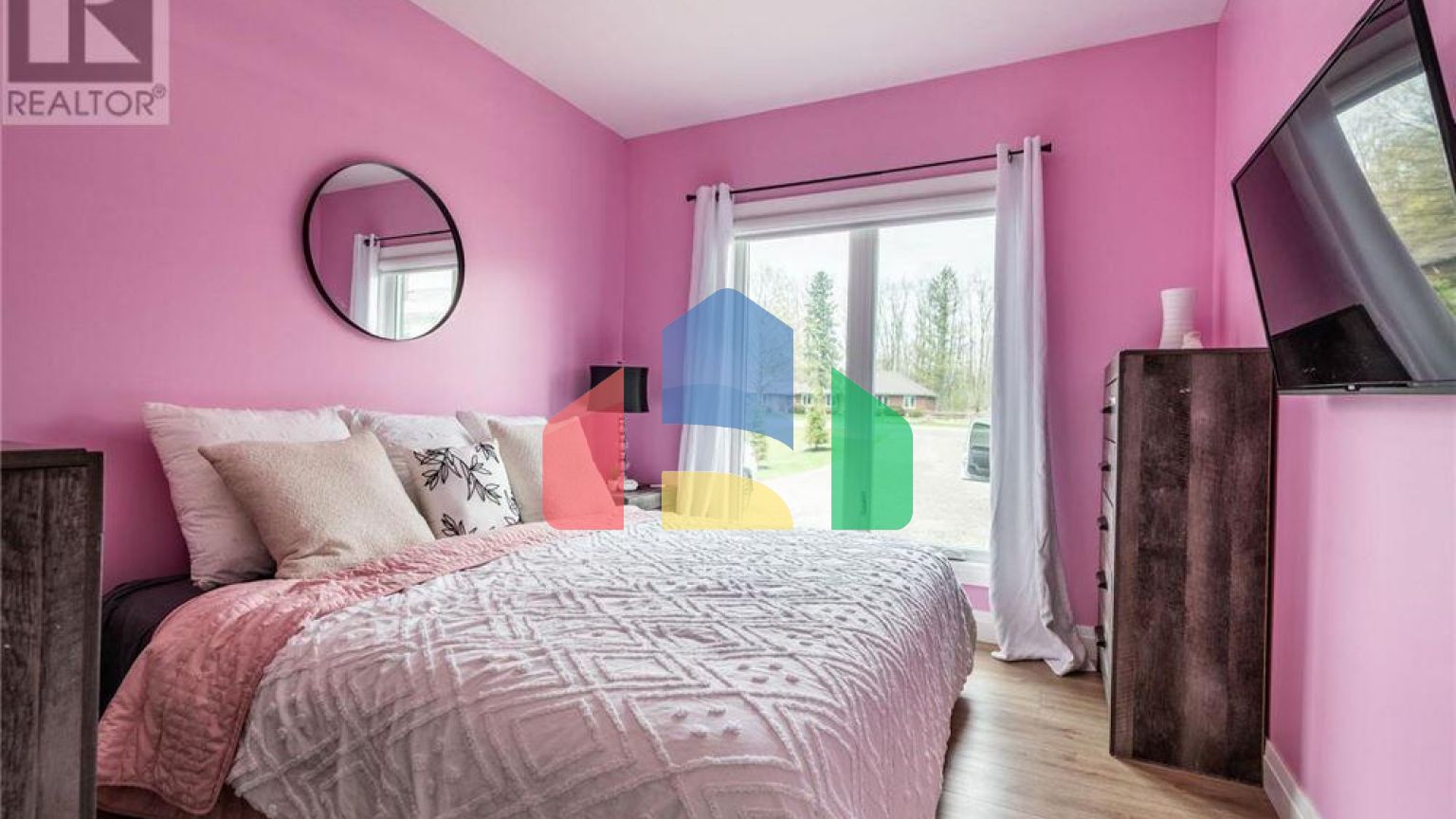 Residential - Single Family Home - Brantford, Canada - Canada