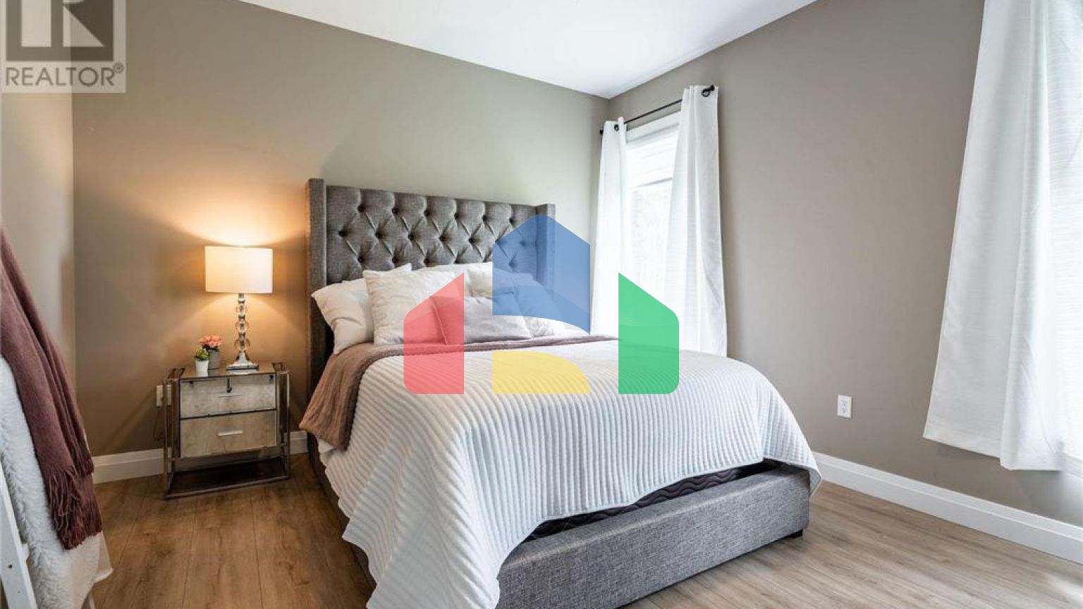 Residential - Single Family Home - Brantford, Canada - Canada