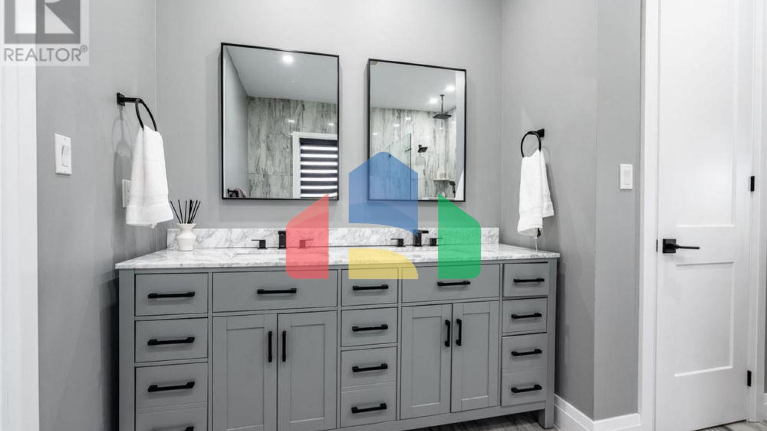 Residential - Single Family Home - Brantford, Canada - Canada