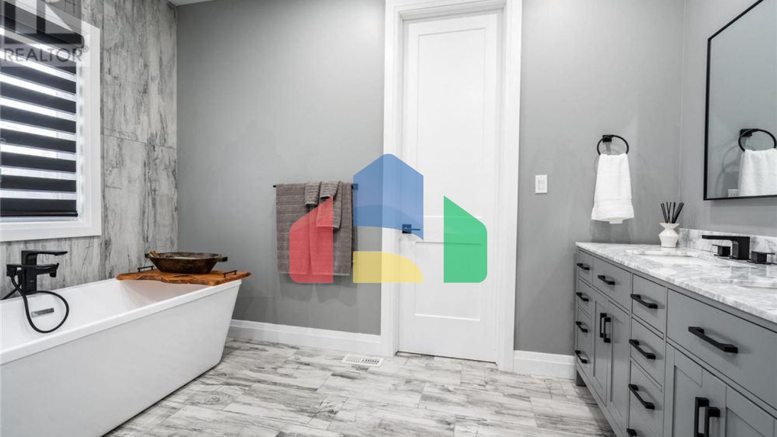 Residential - Single Family Home - Brantford, Canada - Canada