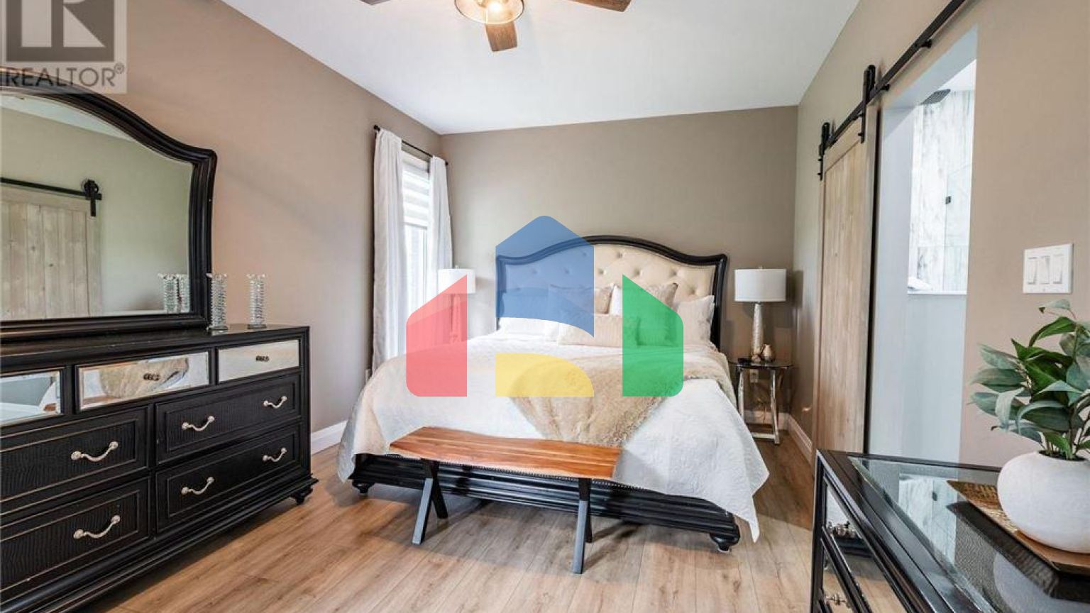 Residential - Single Family Home - Brantford, Canada - Canada