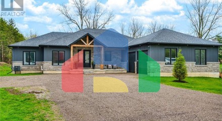 Residential - Single Family Home - Brantford, Canada - Canada