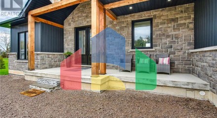 Residential - Single Family Home - Brantford, Canada - Canada