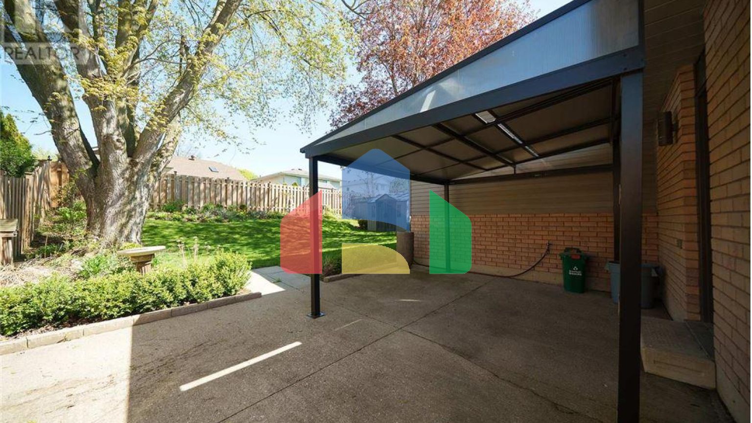 Residential - Single Family Home - Brantford, Canada - Canada