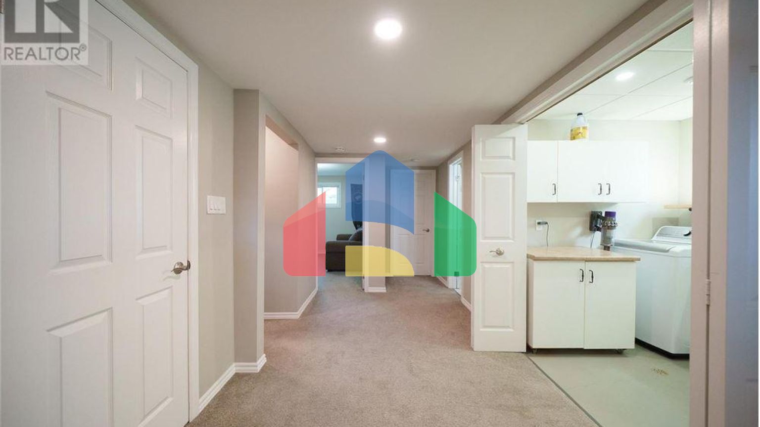 Residential - Single Family Home - Brantford, Canada - Canada