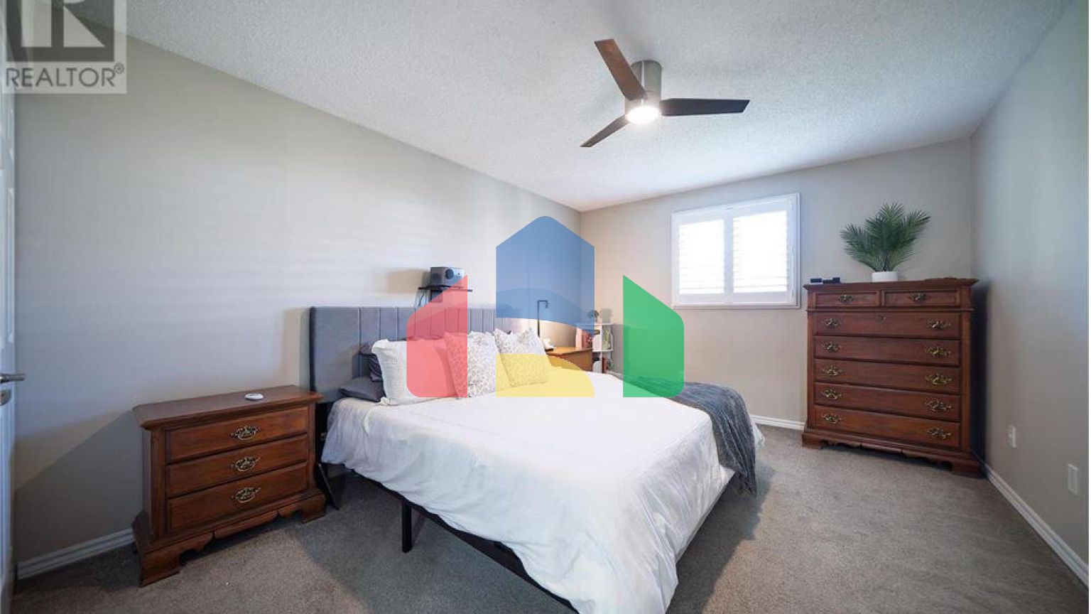 Residential - Single Family Home - Brantford, Canada - Canada