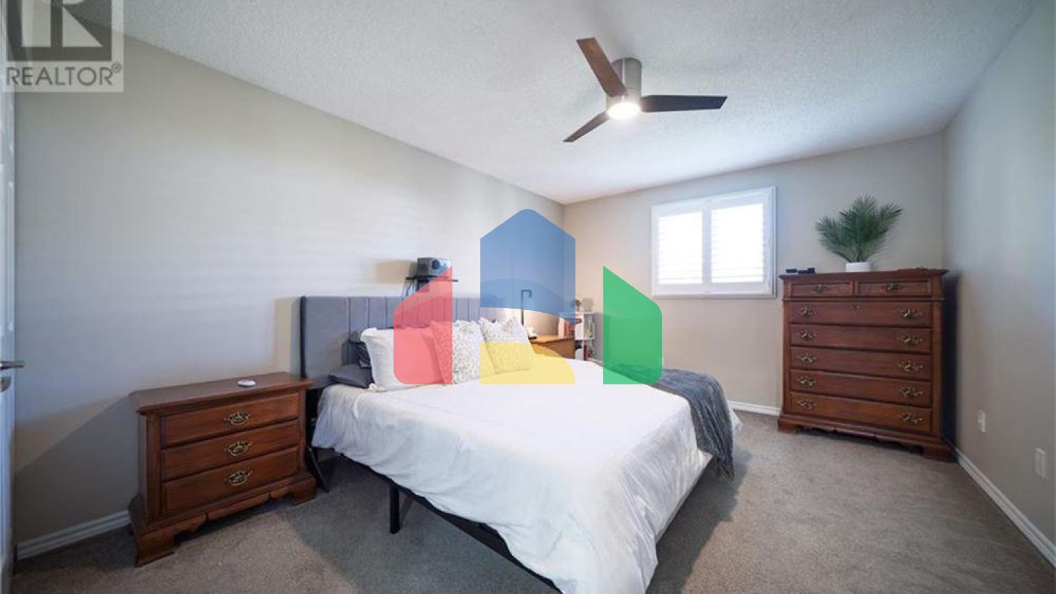 Residential - Single Family Home - Brantford, Canada - Canada