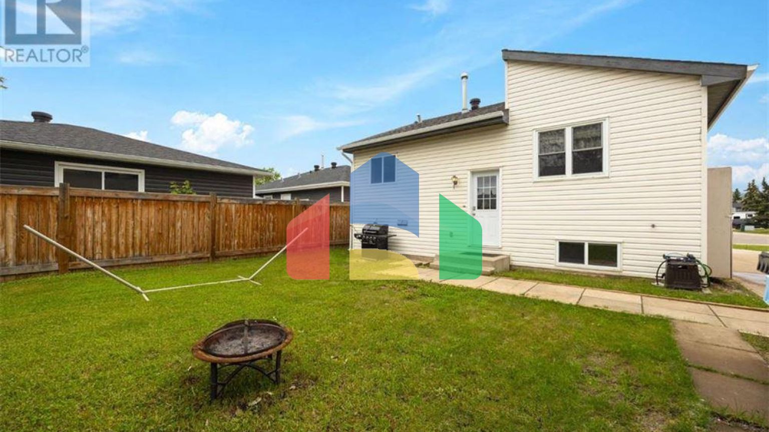 Residential - Single Family Home - Fort McMurray, Canada - Canada