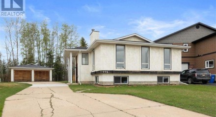 Residential - Single Family Home - Fort McMurray, Canada - Canada