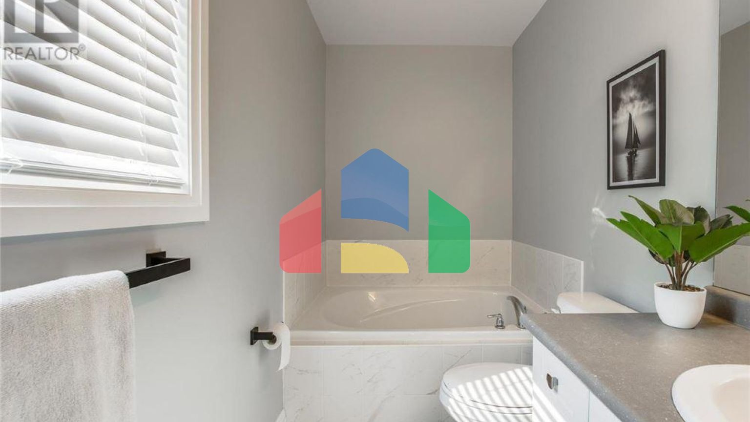 Residential - Single Family Home - Penetanguishene, Canada - Canada