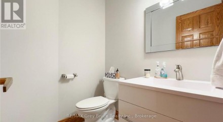 Residential - Single Family Home - Meaford, Canada - Canada