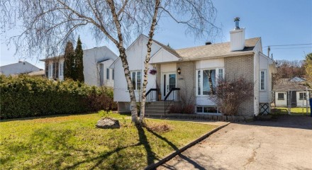 Residential - Bungalow - Mascouche, Canada - Canada