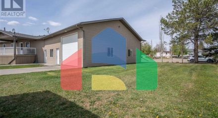 Residential - Single Family Home - Forestburg, Canada - Canada