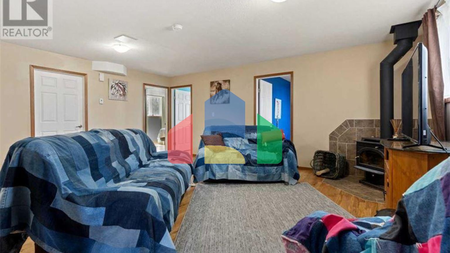 Residential - Single Family Home - Forestburg, Canada - Canada