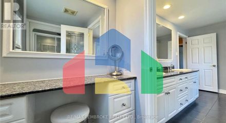 Residential - Single Family Home - Deep River, Canada - Canada