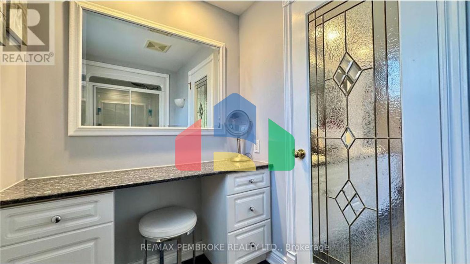 Residential - Single Family Home - Deep River, Canada - Canada