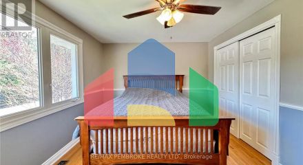 Residential - Single Family Home - Deep River, Canada - Canada