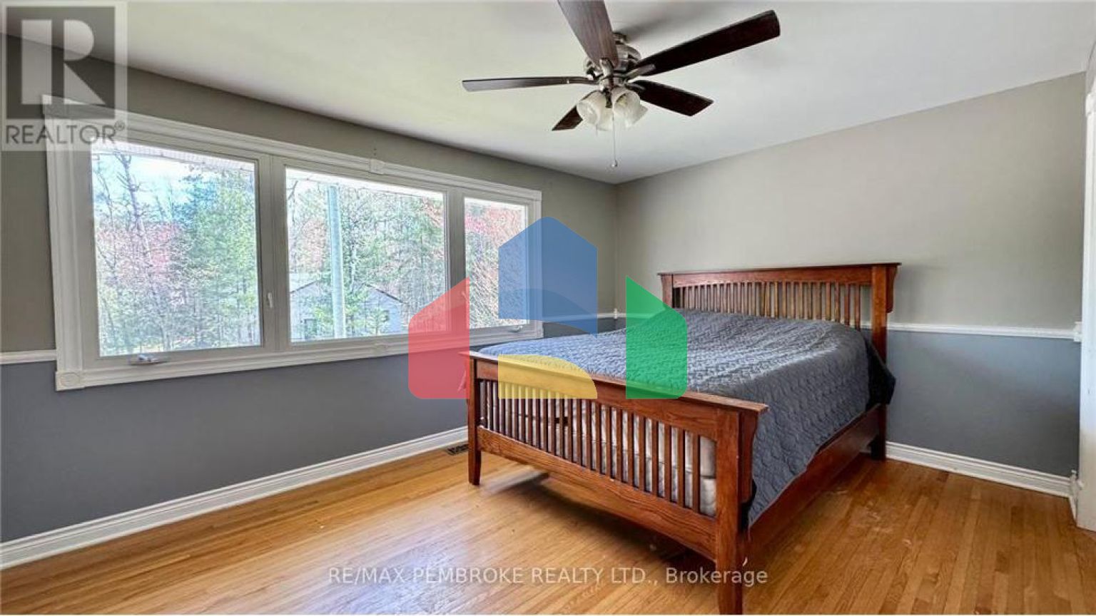 Residential - Single Family Home - Deep River, Canada - Canada