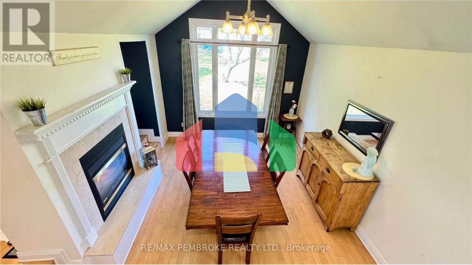 Residential - Single Family Home - Deep River, Canada - Canada