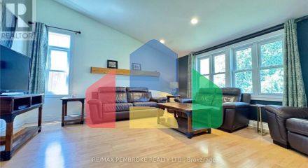 Residential - Single Family Home - Deep River, Canada - Canada