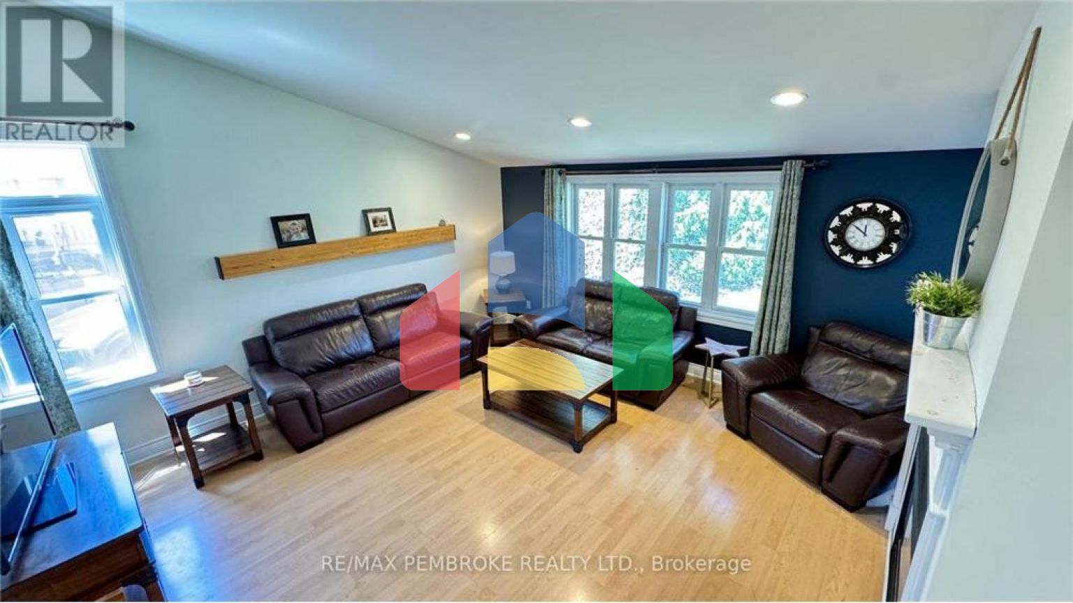 Residential - Single Family Home - Deep River, Canada - Canada