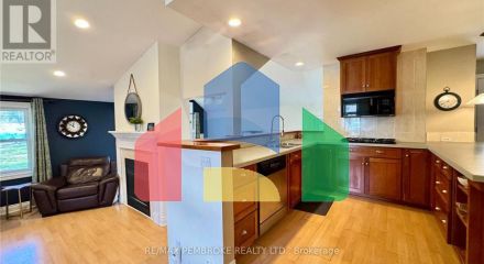 Residential - Single Family Home - Deep River, Canada - Canada