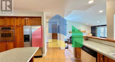 Residential - Single Family Home - Deep River, Canada - Canada