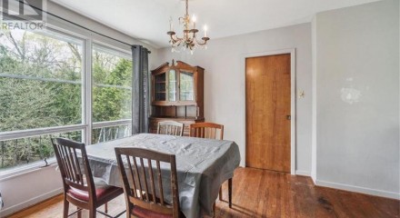 Residential - Single Family Home - Georgetown, Canada - Canada