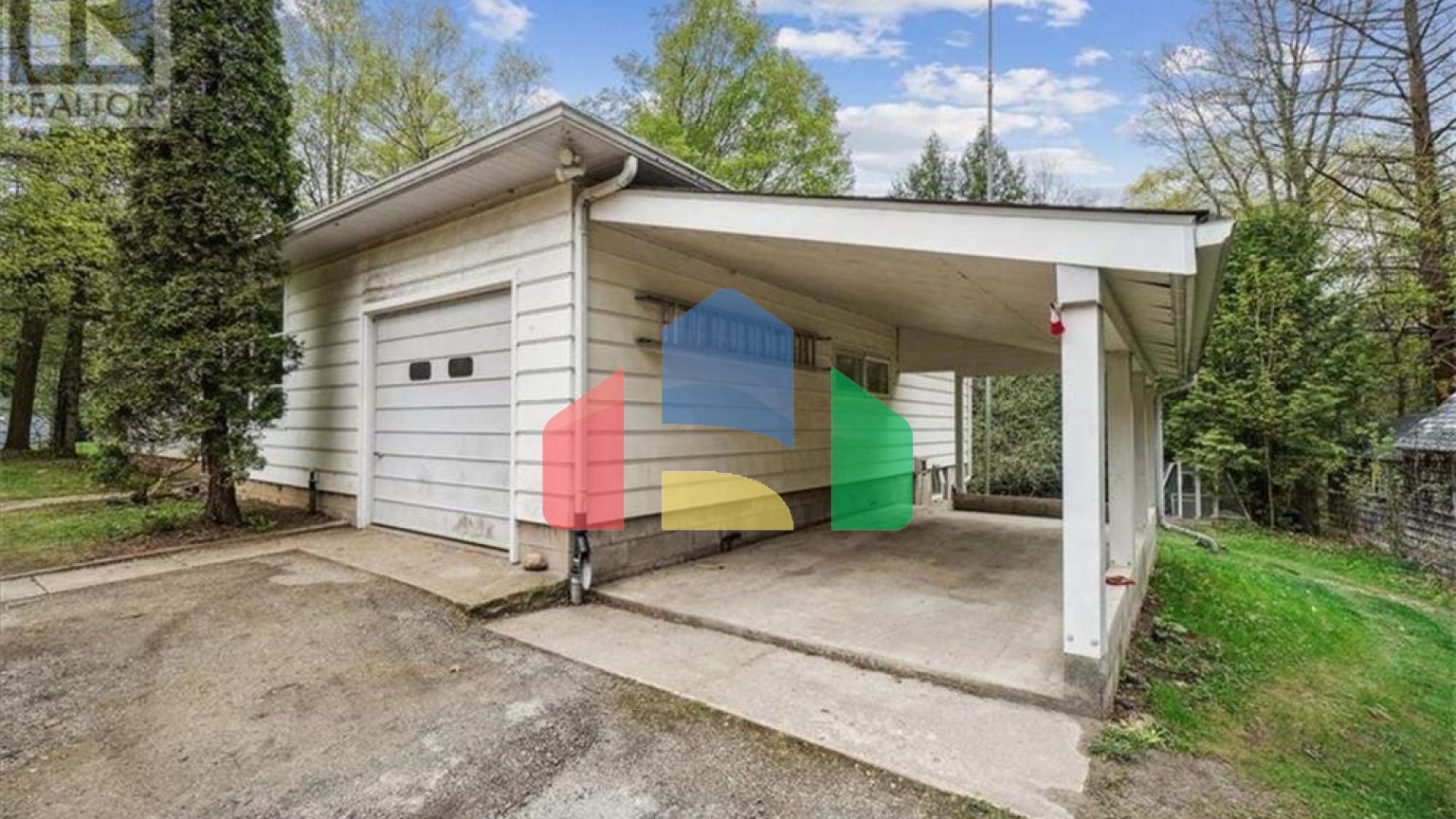 Residential - Single Family Home - Georgetown, Canada - Canada