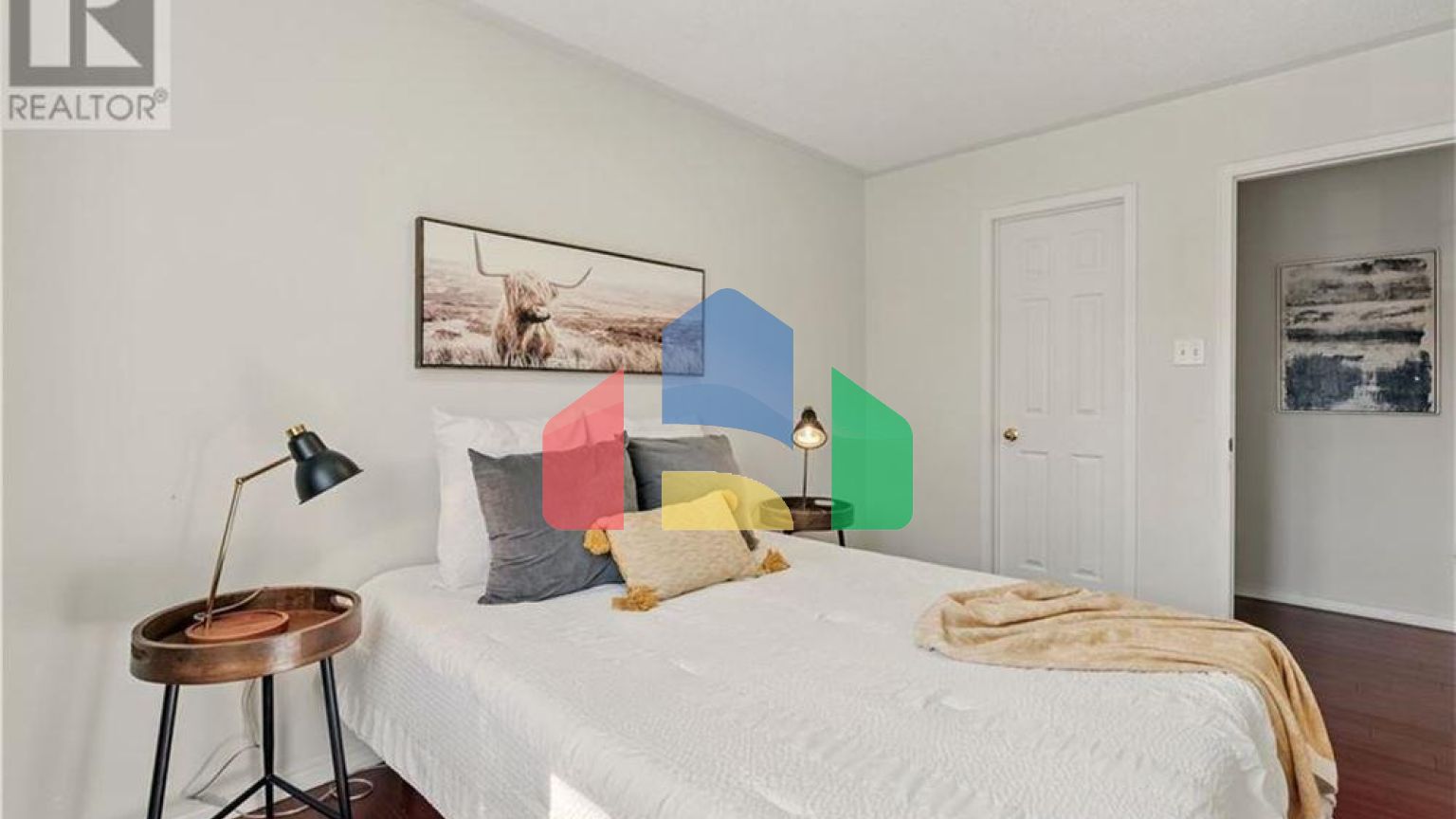 Residential - Single Family Home - Georgetown, Canada - Canada