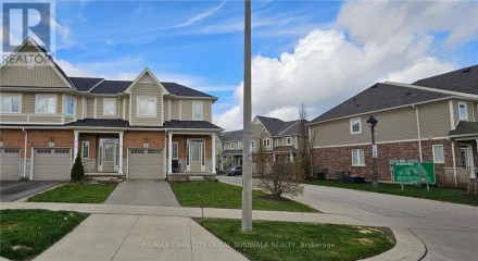 Residential - Single Family Home - Cambridge, Canada - Canada