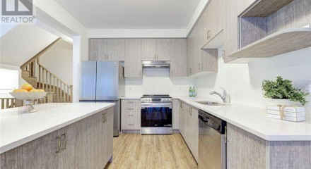 Residential - Single Family Home - Cambridge, Canada - Canada