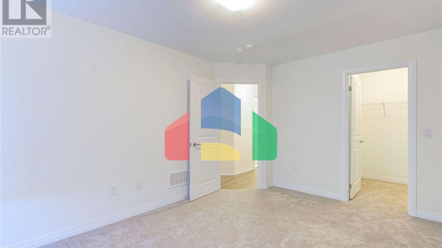 Residential - Single Family Home - Cambridge, Canada - Canada