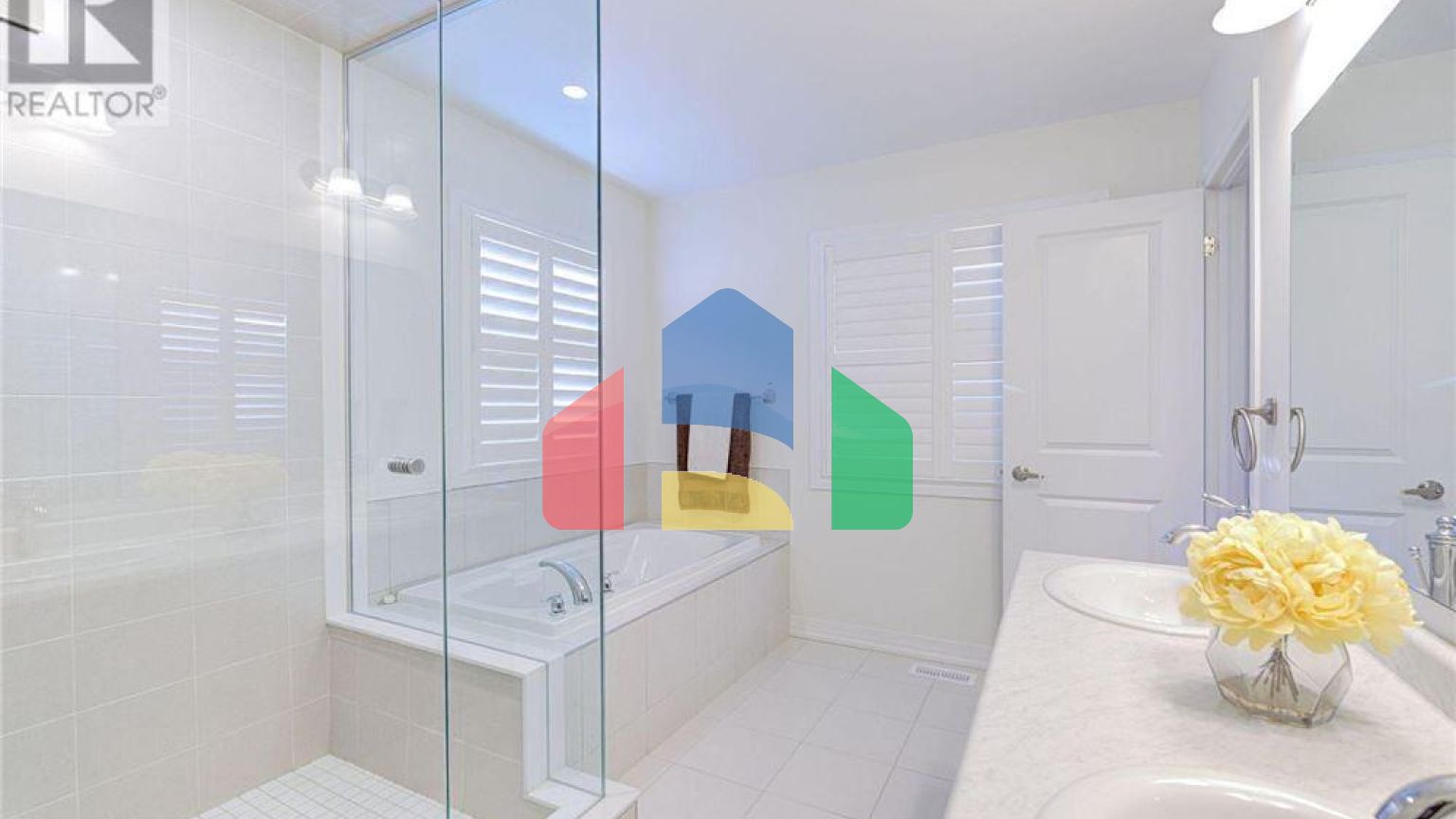 Residential - Single Family Home - Cambridge, Canada - Canada