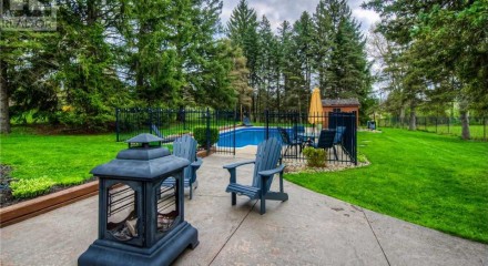 Residential - Single Family Home - Cambridge, Canada - Canada