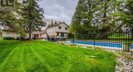 Residential - Single Family Home - Cambridge, Canada - Canada