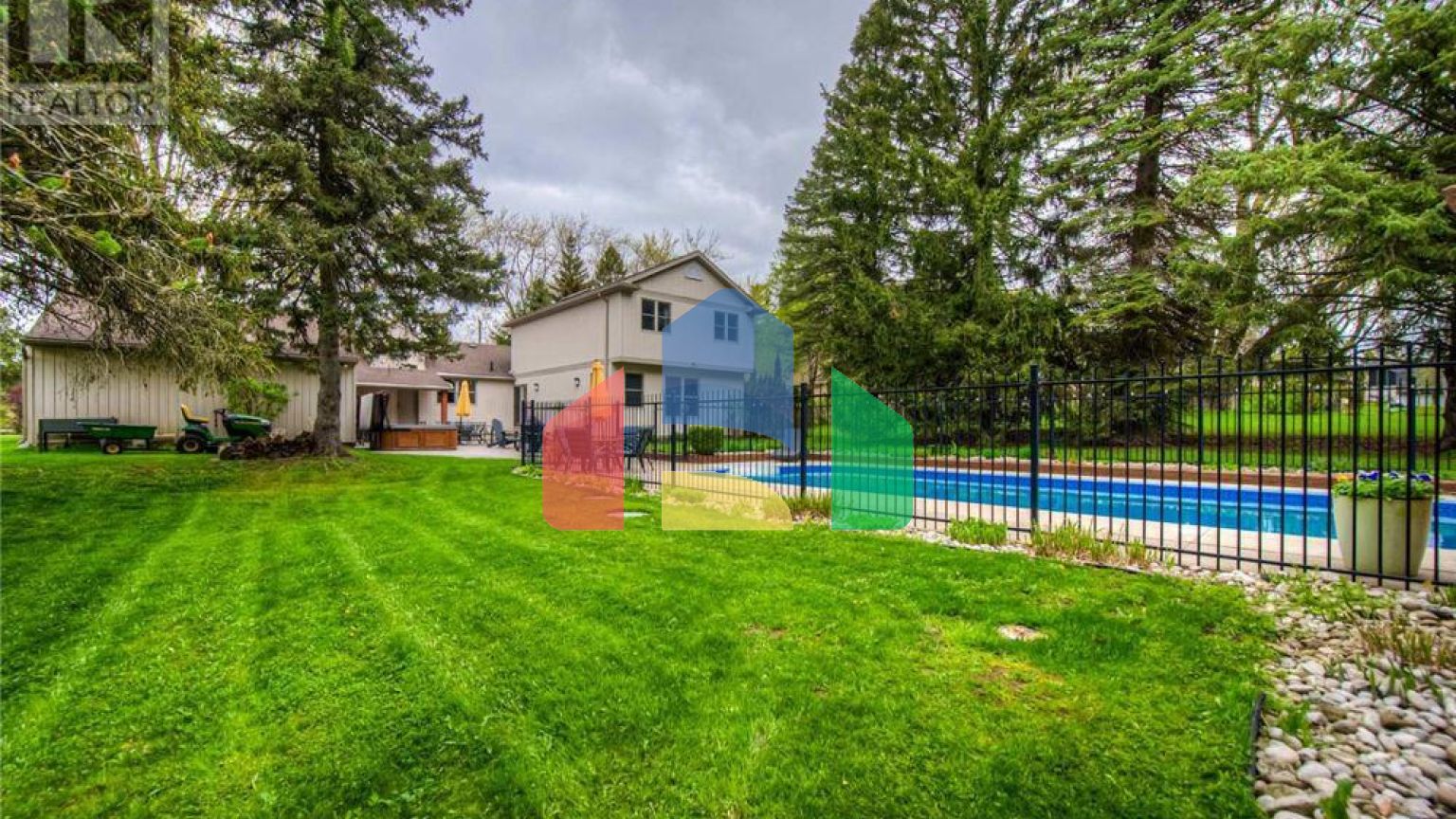 Residential - Single Family Home - Cambridge, Canada - Canada