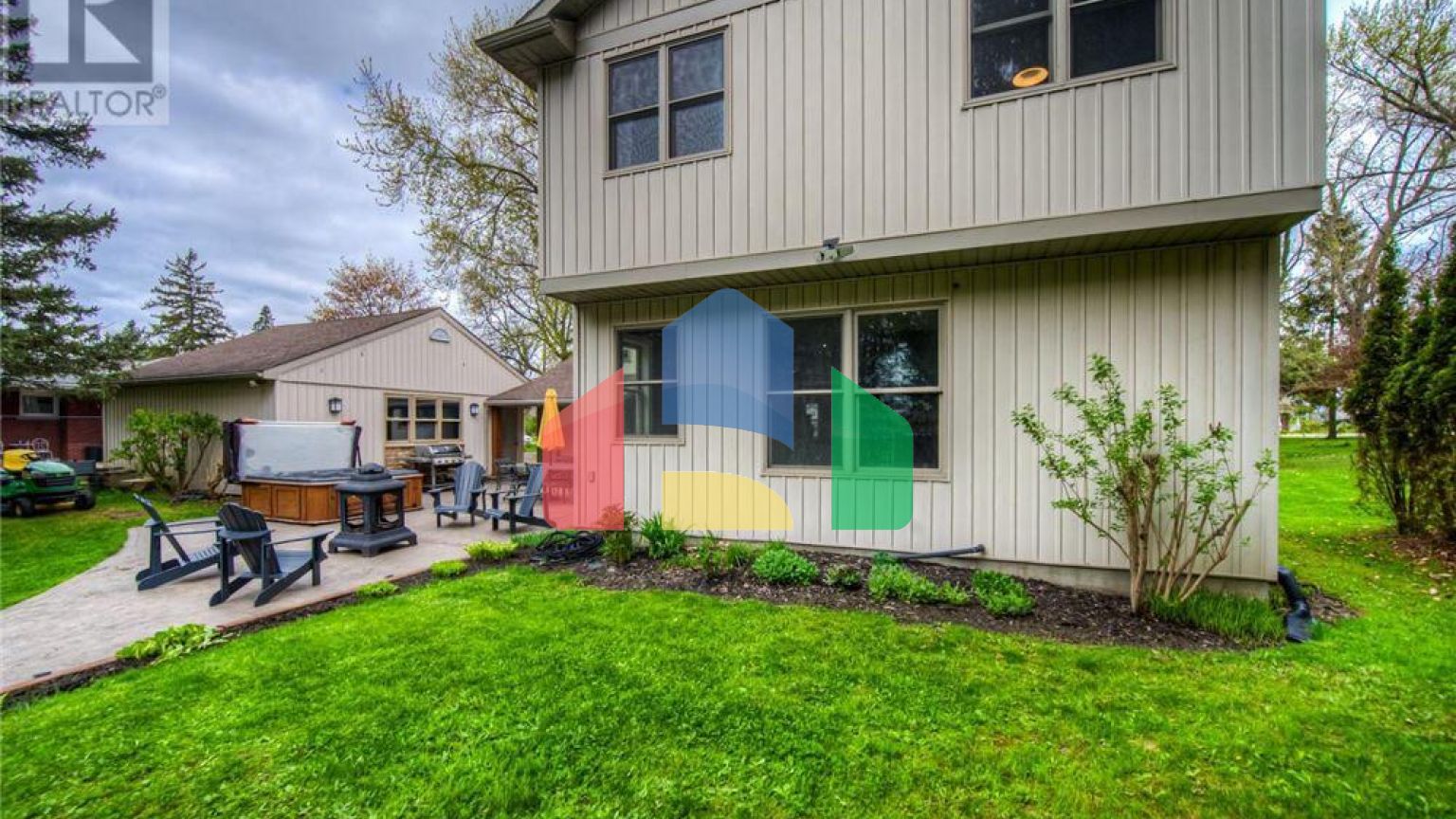 Residential - Single Family Home - Cambridge, Canada - Canada