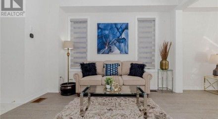 Residential - Single Family Home - Cambridge, Canada - Canada