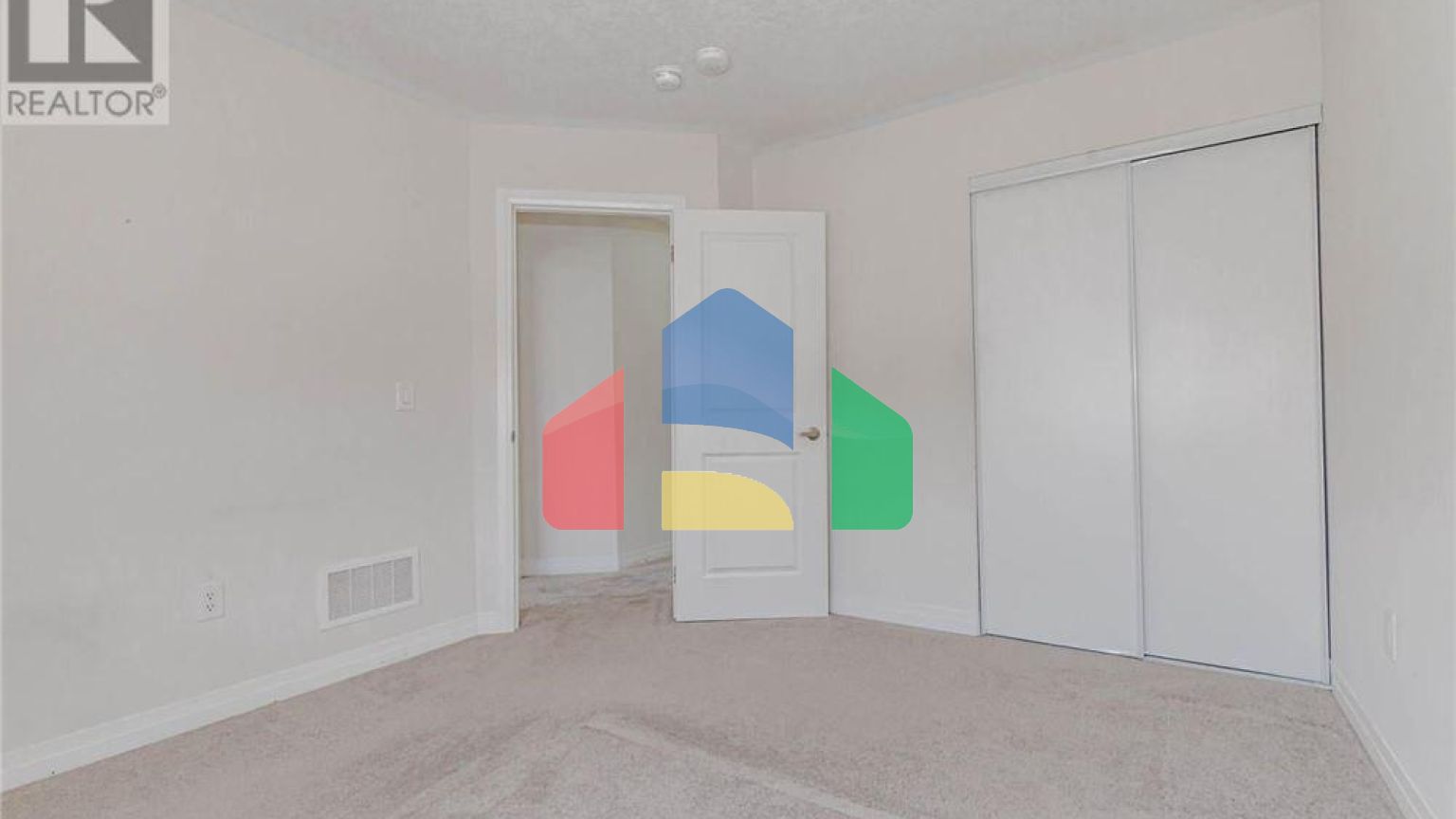 Residential - Single Family Home - Cambridge, Canada - Canada