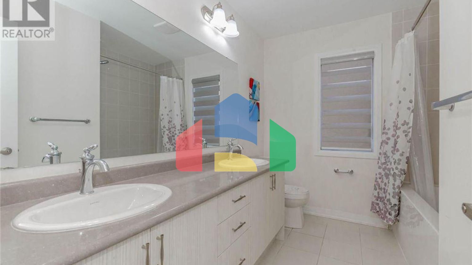 Residential - Single Family Home - Cambridge, Canada - Canada