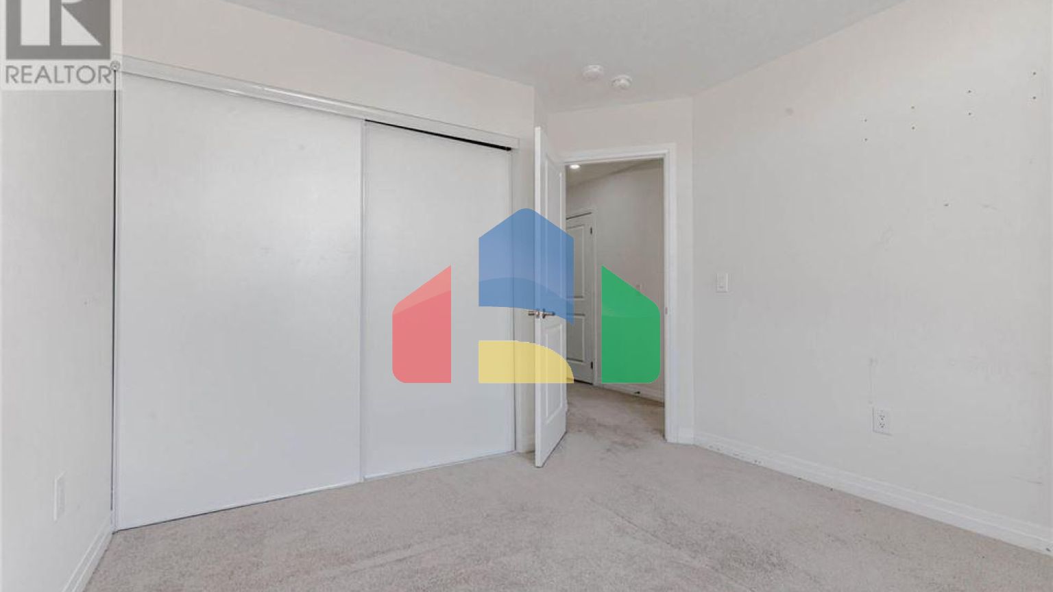 Residential - Single Family Home - Cambridge, Canada - Canada